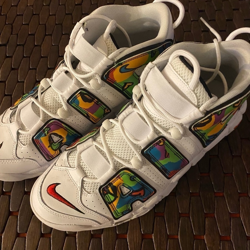2021
Air More Uptempo 'Peace, Love, Basketball' size 12